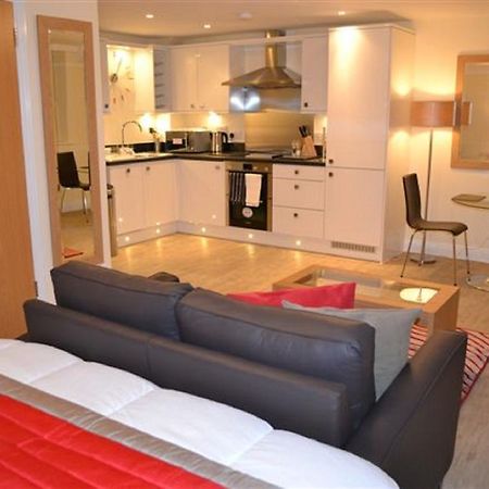 House Of Fisher - Central Point Basingstoke Bagian luar foto