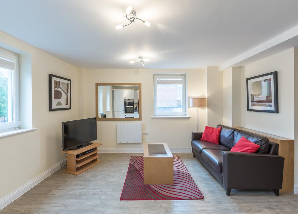 House Of Fisher - Central Point Basingstoke Ruang foto