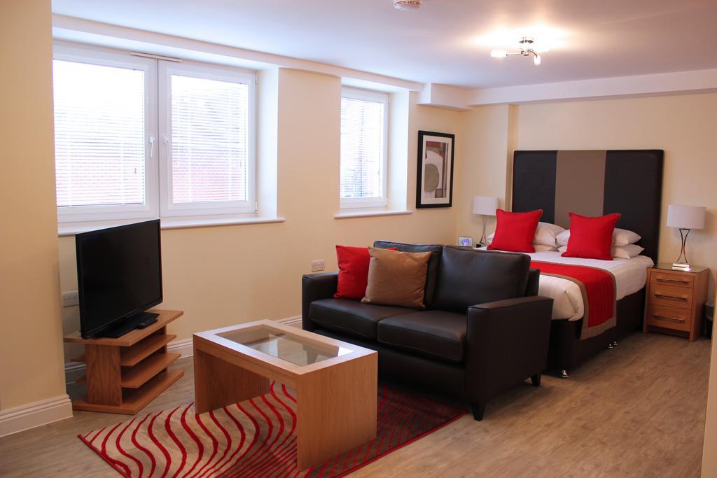 House Of Fisher - Central Point Basingstoke Bagian luar foto